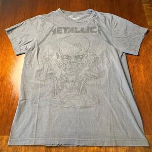 Metallica Skull Graphic Band Tee Bravado Fade Wash Gray Size XL (Fits Like L)